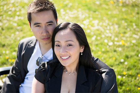simsearch:600-07117229,k - Portrait of Couple Outdoors, Toronto, Ontario, Canada Stock Photo - Premium Royalty-Free, Code: 600-07117226