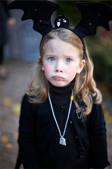 Girl in Bat Halloween Costume, Toronto, Ontario, Canada Photographie de stock - Premium Libres de Droits, Artiste: Michael Alberstat, Le code de l’image : 600-07110416