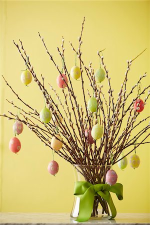 pastel color background - Easter Egg Decorations on Pussy Willows, Studio Shot Stock Photo - Premium Royalty-Free, Code: 600-07110445