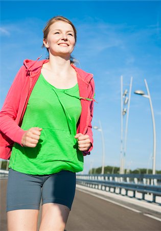 female runner - Young Woman Running, Worms, Rhineland-Palatinate, Germany Foto de stock - Sin royalties Premium, Código: 600-07110549