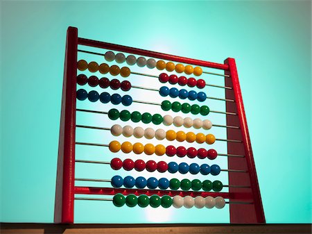 Close-up of Abacus, Studio Shot Foto de stock - Royalty Free Premium, Número: 600-07204144