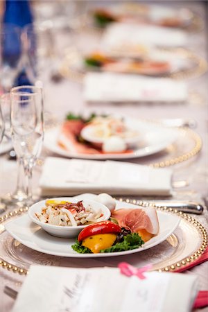 réception (événement) - Appetizers at Place Setting at Wedding Reception, Toronto, Ontario, Canada Photographie de stock - Premium Libres de Droits, Code: 600-07237824