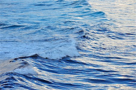 simsearch:600-07278742,k - Breaking Waves, Atlantic Ocean, Portugal Stockbilder - Premium RF Lizenzfrei, Bildnummer: 600-07278741