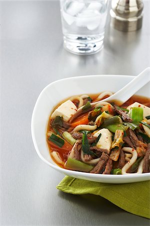 Bowl of Tofu Soup, Studio Shot Stockbilder - Premium RF Lizenzfrei, Bildnummer: 600-07311287