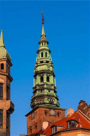 region hovedstaden - Clock Tower, Amagertorv, Stroget, Copenhagen, Denmark Foto de stock - Sin royalties Premium, Código: 600-07431142