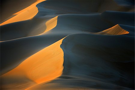 dorado - Windswept Sand Dunes at Sunset, Matruh, Great Sand Sea, Libyan Desert, Sahara Desert, Egypt, North Africa, Africa Foto de stock - Sin royalties Premium, Código: 600-07431207