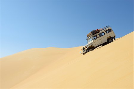 Four Wheel Drive Car in Desert, Matruh, Great Sand Sea, Libyan Desert, Sahara Desert, Egypt, North Africa, Africa Stock Photo - Premium Royalty-Free, Code: 600-07431224