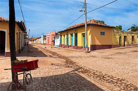 Colorful buildings, street scene, Trinidad, Cuba, West Indies, Caribbean Foto de stock - Sin royalties Premium, Código: 600-07486863