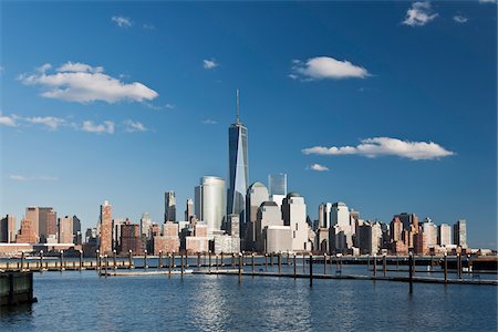 famous buildings usa - Hudson River and Lower Manhattan Skyline with World Trade Center and One World Trade Center (Freedom Tower), New York City, New York, USA Stock Photo - Premium Royalty-Free, Code: 600-07529137