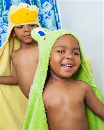 simsearch:600-07529171,k - Brothers in Hooded Towels after Bath Stock Photo - Premium Royalty-Free, Code: 600-07529188