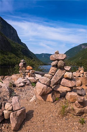 Rock Balancing formations, Hautes-Gorges-de-la-Riviére-Malbaie National Park, Charlevoix, Quebec, Canada Photographie de stock - Premium Libres de Droits, Code: 600-07529291