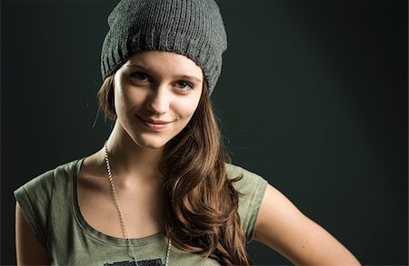 Portrait of Teenage Girl, Studio Shot Foto de stock - Sin royalties Premium, Código: 600-07562452