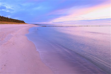 fischland-darss-zingst - Beach before Sunrise, Baltic Sea, Zingst, Darss, Fischland-Darss-Zingst, Mecklenburg-Western Pomerania, Germany Photographie de stock - Premium Libres de Droits, Code: 600-07636974