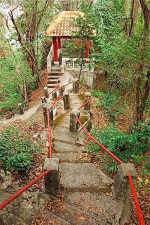 Pathway at Perak Tong Cave Temple, Kinta Valley, Ipoh, Perak, Malaysia Foto de stock - Sin royalties Premium, Código: 600-07656483