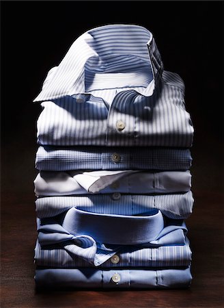 shirt - Stack of Shirts, Studio Shot Photographie de stock - Premium Libres de Droits, Code: 600-07708377