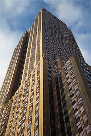 simsearch:600-07760297,k - Looking up at Empire State Building, New York City, New York, USA Photographie de stock - Premium Libres de Droits, Code: 600-07760282