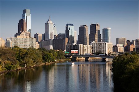 philadelphia - Schuylkill River and Skyline, Philadelphia, Pennsylvania, USA Photographie de stock - Premium Libres de Droits, Code: 600-07760329