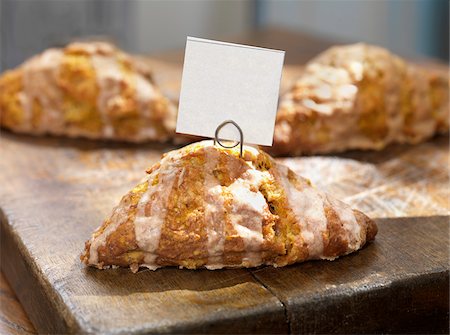 patisserie interior - Pumpkin Spice Scones on Cutting Board Stock Photo - Premium Royalty-Free, Code: 600-07810527