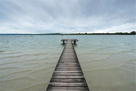 fünfseenland - Wooden Jetty on a Cloudy Morning, Stegen am Ammersee, Lake Ammersee, Fuenfseenland, Upper Bavaria, Bavaria, Germany Stockbilder - Premium RF Lizenzfrei, Bildnummer: 600-07844421