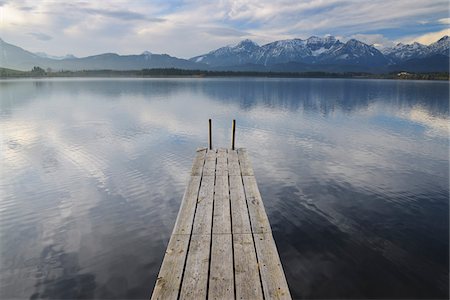 Wooden Jetty, Hopfen am See, Lake Hopfensee, Bavaria, Germany Foto de stock - Sin royalties Premium, Código: 600-07844551