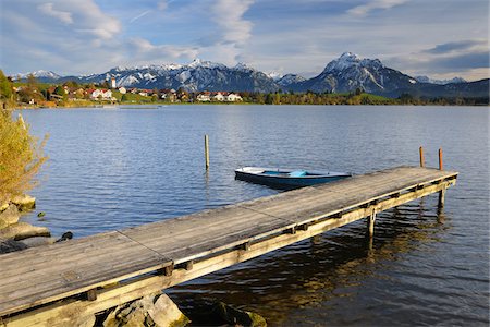 Wooden Jetty with Rowboat, Hopfen am See, Lake Hopfensee, Bavaria, Germany Foto de stock - Sin royalties Premium, Código: 600-07844553