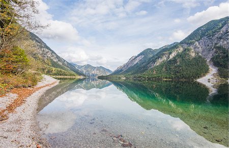 simsearch:700-07584680,k - Landscape of a clear lake in autumn, Plansee, Tirol, Austria Stock Photo - Premium Royalty-Free, Code: 600-07911175