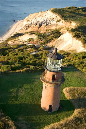 An aerial view of the Gay Head Lighthouse on the island of Martha's Vineyard in Aquinnah, Massachusetts, USA Photographie de stock - Premium Libres de Droits, Code: 600-07945100
