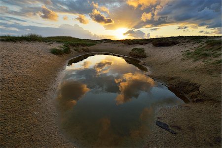 Little Pond in Landscape of Dunes at Sunrise east Norderney, Summer, Norderney, East Frisia Island, North Sea, Lower Saxony, Germany Photographie de stock - Premium Libres de Droits, Code: 600-07945210