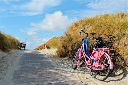 Path to Beach with Bicycles, Summer, Norderney, East Frisia Island, North Sea, Lower Saxony, Germany Stock Photo - Premium Royalty-Free, Code: 600-07945266