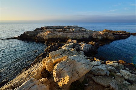 Rocky Coast at Dawn in Summer, La Couronne, Martigues, Cote Bleue, Mediterranean Sea, Bouches-du-Rhone, Provence-Alpes-Cote d'Azur, France Stock Photo - Premium Royalty-Free, Code: 600-07991495