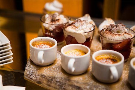 simsearch:700-05855117,k - Creme Brulee and Desserts with Whipped Cream at Wedding Reception Photographie de stock - Premium Libres de Droits, Code: 600-07991653