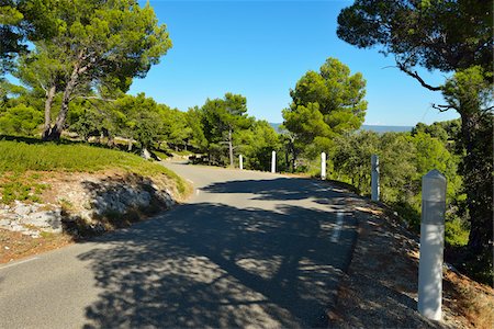 dangerous curve - Country Road in Summer, Malaucene, Mount Ventoux, Provence, Vaucluse, France Stock Photo - Premium Royalty-Free, Code: 600-07991754