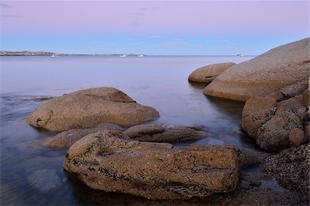 Rocky Granite Coast at Dusk, Granite Island, Victor Harbor, South Australia, Australia Photographie de stock - Premium Libres de Droits, Code: 600-08026074