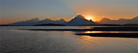 Jackson Lake with Teton Range at Sunset, Grand Teton National Park, Wyoming, USA Stock Photo - Premium Royalty-Free, Code: 600-08082870