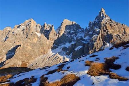 rolle pass - Cimon della Pala in Pale di San Martino, Passo Rolle, Parco Naturale Paneveggio Pale di San Martino, Trentino-Alto Adige, Trento District, Trentino, Dolomites, Alps, Italy Photographie de stock - Premium Libres de Droits, Code: 600-08082925