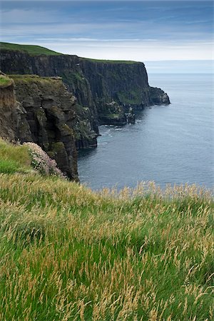 scenic route - Trail to the Cliffs of Moher viewed from coastal village of Doolin, Republic of Ireland Stock Photo - Premium Royalty-Free, Code: 600-08102745