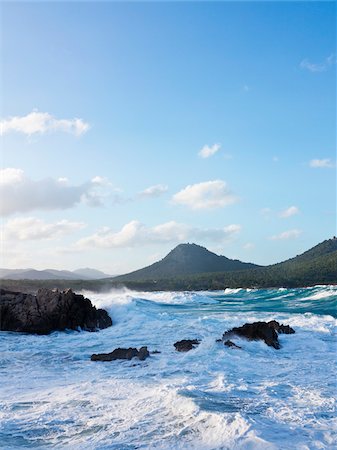 Waves Crashing on Rocks, Majorca, Balearic Islands, Spain Stockbilder - Premium RF Lizenzfrei, Bildnummer: 600-08102865