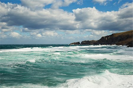 simsearch:600-08102896,k - Clouds against Blue Sky over Breaking Waves, Majorca, Balearic Islands, Spain Stock Photo - Premium Royalty-Free, Code: 600-08102870