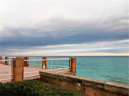 Viewing Platform on Overcast Day, Majorca, Balearic Islands, Spain Stock Photo - Premium Royalty-Free, Code: 600-08102931