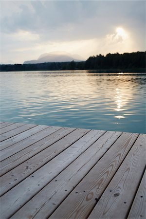 Dock at Sunset, Faaker See, Carinthia, Austria Photographie de stock - Premium Libres de Droits, Code: 600-08138894