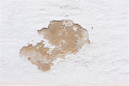 flaked - Close-up of paint peeling on exterior stone wall of house, Odenwald, Hesse, Germany Photographie de stock - Premium Libres de Droits, Code: 600-08145809