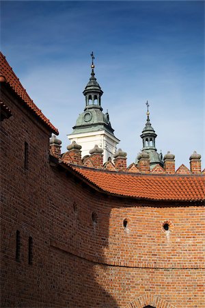 shadows on wall - Brick Wall of Building, Stare Miasto, Warsaw, Poland Stock Photo - Premium Royalty-Free, Code: 600-08212923