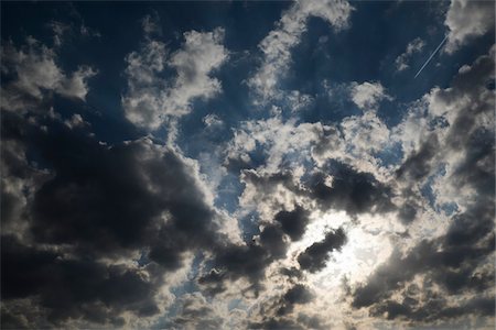 Sun and Clouds in Sky, Poland Stock Photo - Premium Royalty-Free, Code: 600-08212936