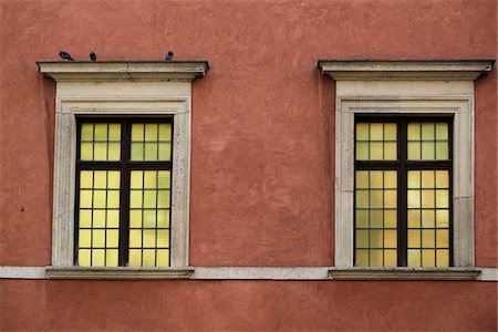 Architectural Detail of Windows, Stare Miasto, Warsaw, Poland Stock Photo - Premium Royalty-Free, Code: 600-08212930