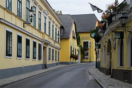 street photography - Street with Yellow Buildings, Grinzing, Dobling, Vienna, Austria Stock Photo - Premium Royalty-Free, Code: 600-08212940