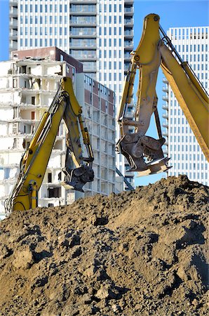 Heavy Machinery at Regent Park Demolition, Toronto, Ontario, Canada Photographie de stock - Premium Libres de Droits, Code: 600-08321989