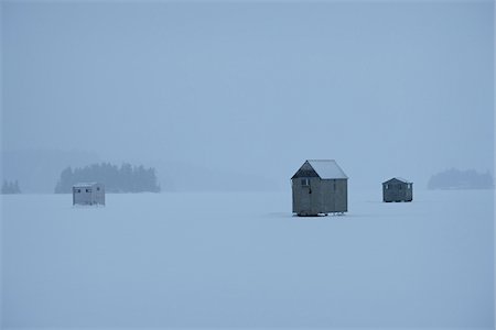 Ice Fishing Huts on Frozen Lake, Mary Lake, Muskoka, Ontario, Canada Stock Photo - Premium Royalty-Free, Code: 600-08353493