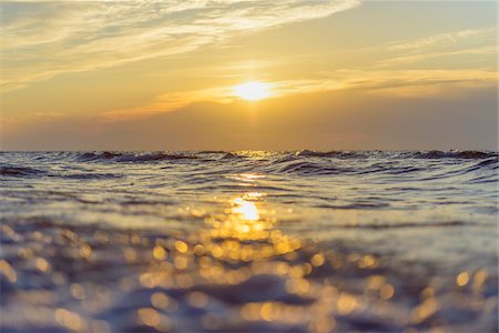 Baltic Sea at Sunrise, Bunken, Aalbaek Bay, Baltic Sea, North Jutland, Denmark Photographie de stock - Premium Libres de Droits, Code: 600-08512570