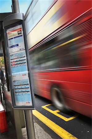 emploi du temps - Double Decker Bus Speeding by Schedule, London, England, UK Photographie de stock - Premium Libres de Droits, Code: 600-08639268