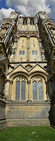 Imposing view of the Gothic architecure of the Wells Cathedral in Somerset, England Stock Photo - Premium Royalty-Free, Code: 600-08681772